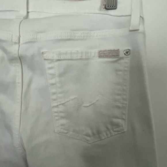 7 FOR ALL MANKIND Gwenevere White Frayed Distressed Stretch Ankle Skinny Jeans - Picture 4 of 10